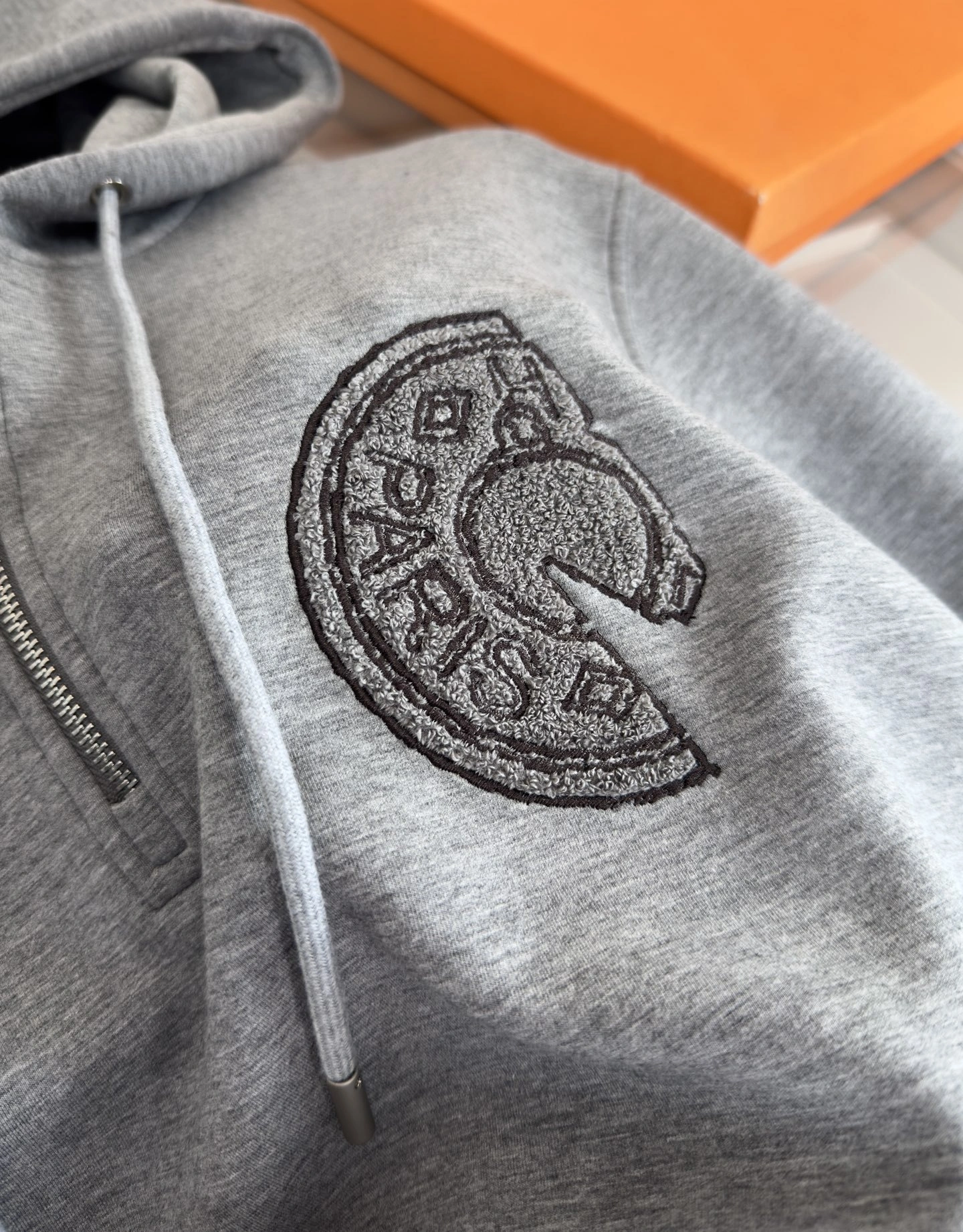 wg.luxury-- H5r75s embroidery 2colour item: E-F443J1804-2H